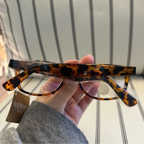 Blue Planet Blue Light Tortoise Glasses - Picture 3 of 8
